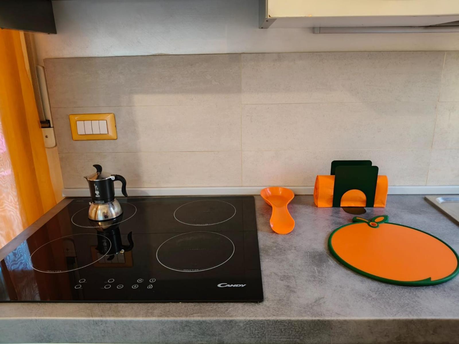 Eur - Orangevibes Loft Apartment *